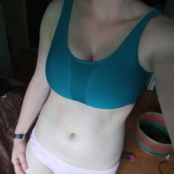 Profil de Zely, 31 ans, Pute à Carmanville