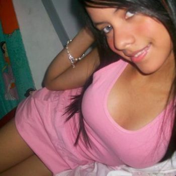 Profil de Nea, 24 ans, Pute à Valcourt