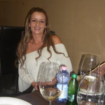 Profil de Emma-lou, 50 ans, Pute à Canora