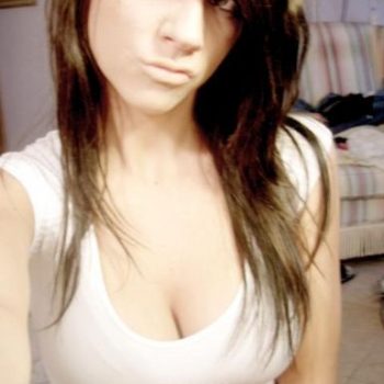 Profil de Chenoa, 27 ans, Pute à Verchères